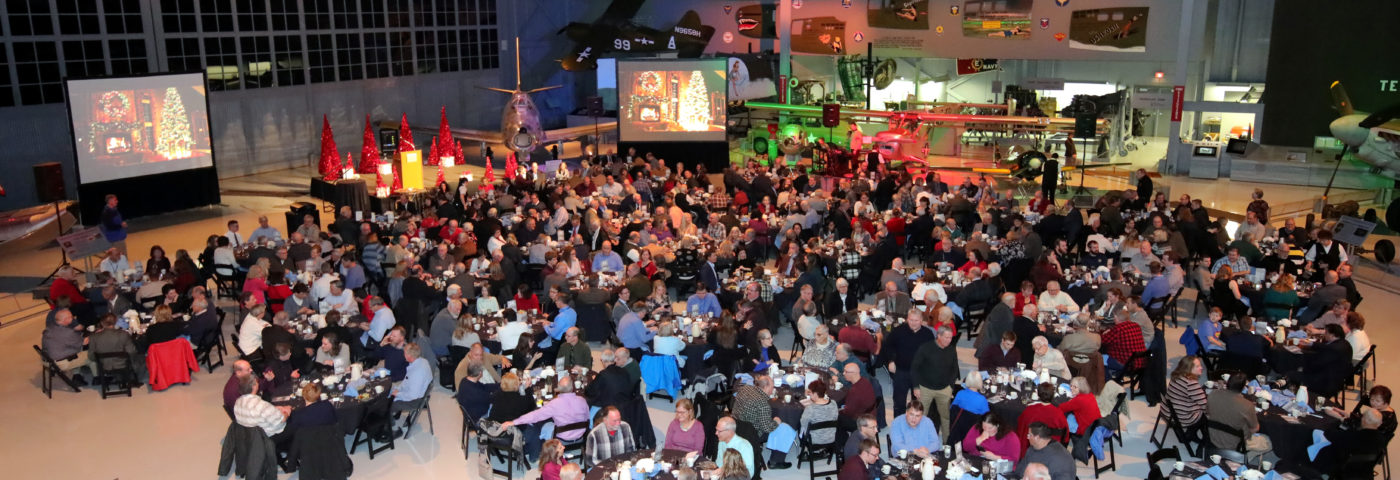 Apollo 8 Astronauts Headline Wright Brothers Memorial Banquet