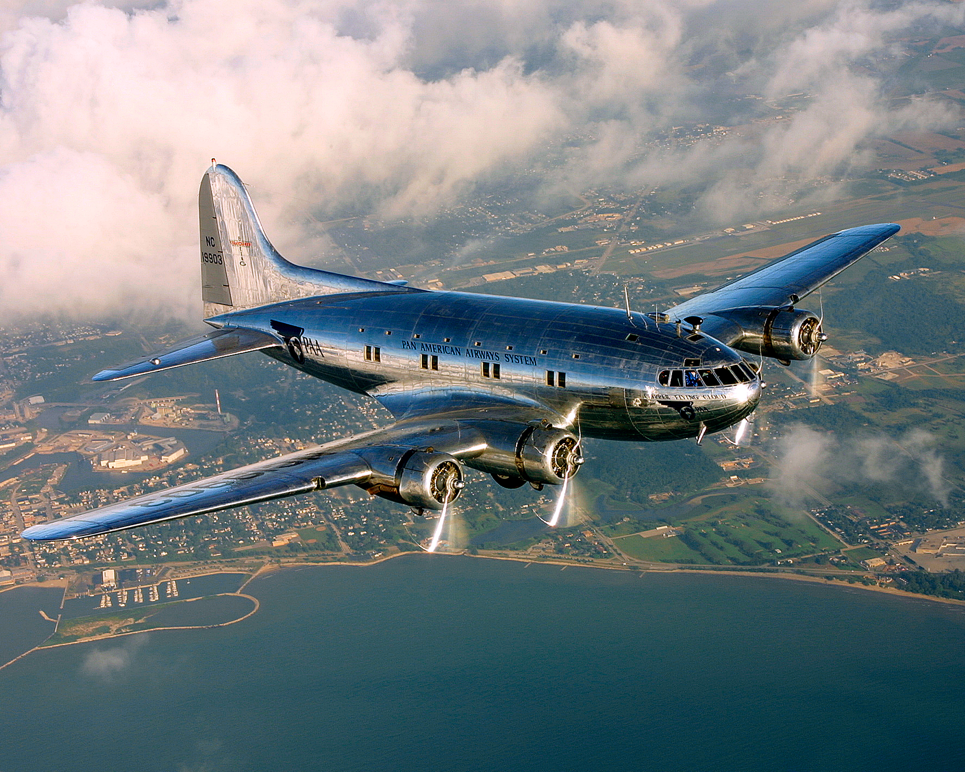 Boeing 307 – Hangar Flying