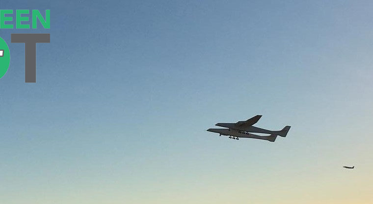 EAA’s The Green Dot — Scaled Composites Test Pilots Evan Thomas and Zach Reeder