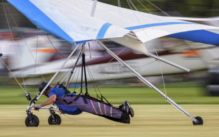 EAA’s The Green Dot — Hang Glide Wisconsin’s Daniel Lange