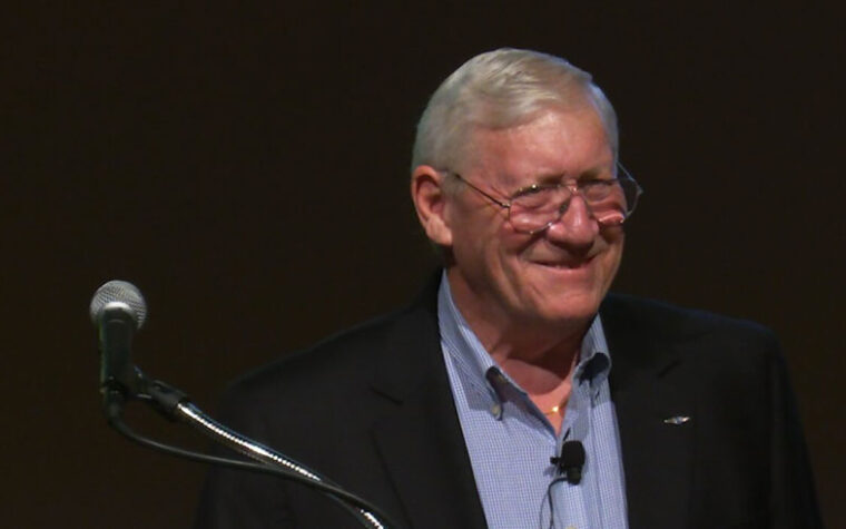 EAA’s The Green Dot — EC-47 Pilot Jerry Bradley