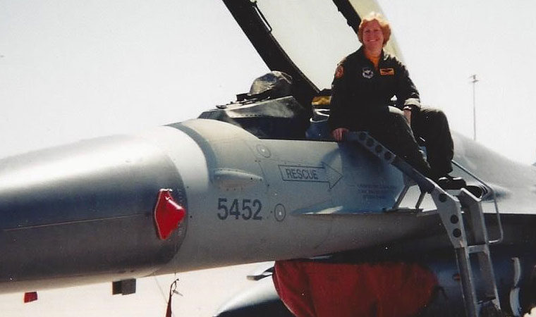 EAA’s The Green Dot — F-16 Pilot Sharon Preszler