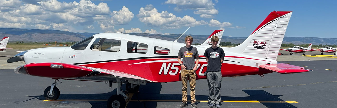 Twin Brothers Become Pilots: Young Eagles Gabriel and Gavin Attain Their Certificate Together
