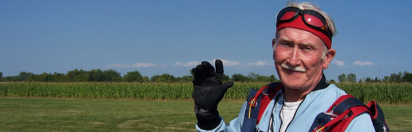 Longtime EAA Member Presented with Master Pilot Award