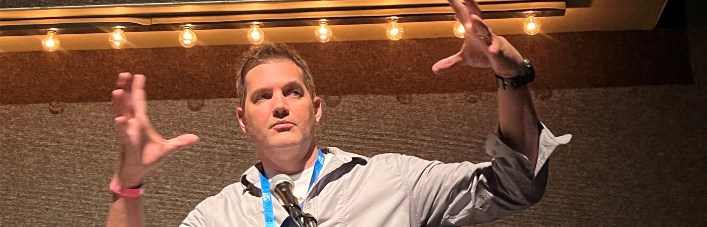 Pilots Need to Report UFO Sightings