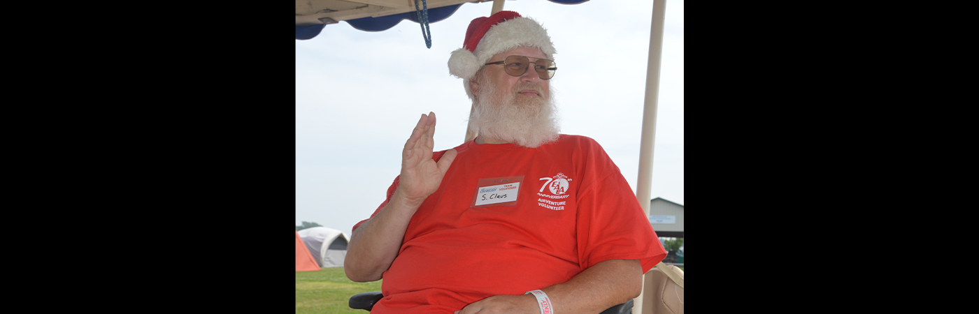 Santa Makes AirVenture ‘The Most Wonderful Time of the Year’