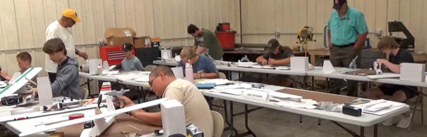 Ceremonial Ribbon Cutting for EAA Chapter 878 Classroom