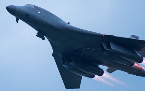 EAA Speaker Series Welcomes Panel of B-1 Experts